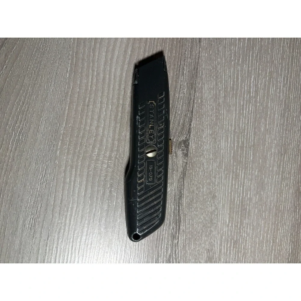 Stanley 10-079 Retractable‎ Utility Knife Black Metal Body Box Cutter Hand Tool